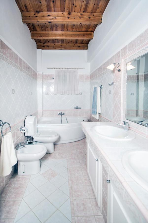 Villa Victoria Corfu Agios Matthaios  Luaran gambar